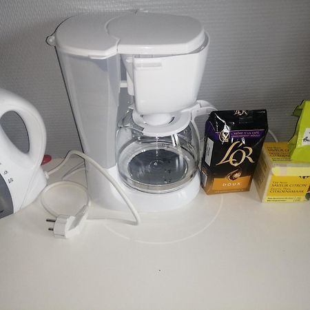 Chambre Dans Appartement A Ниор Екстериор снимка