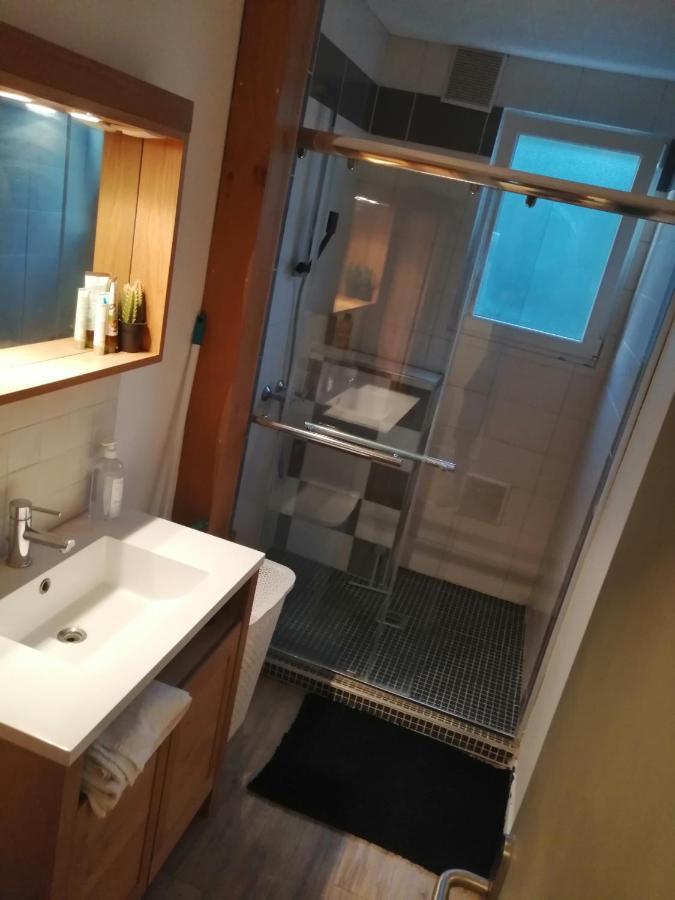 Chambre Dans Appartement A Ниор Екстериор снимка