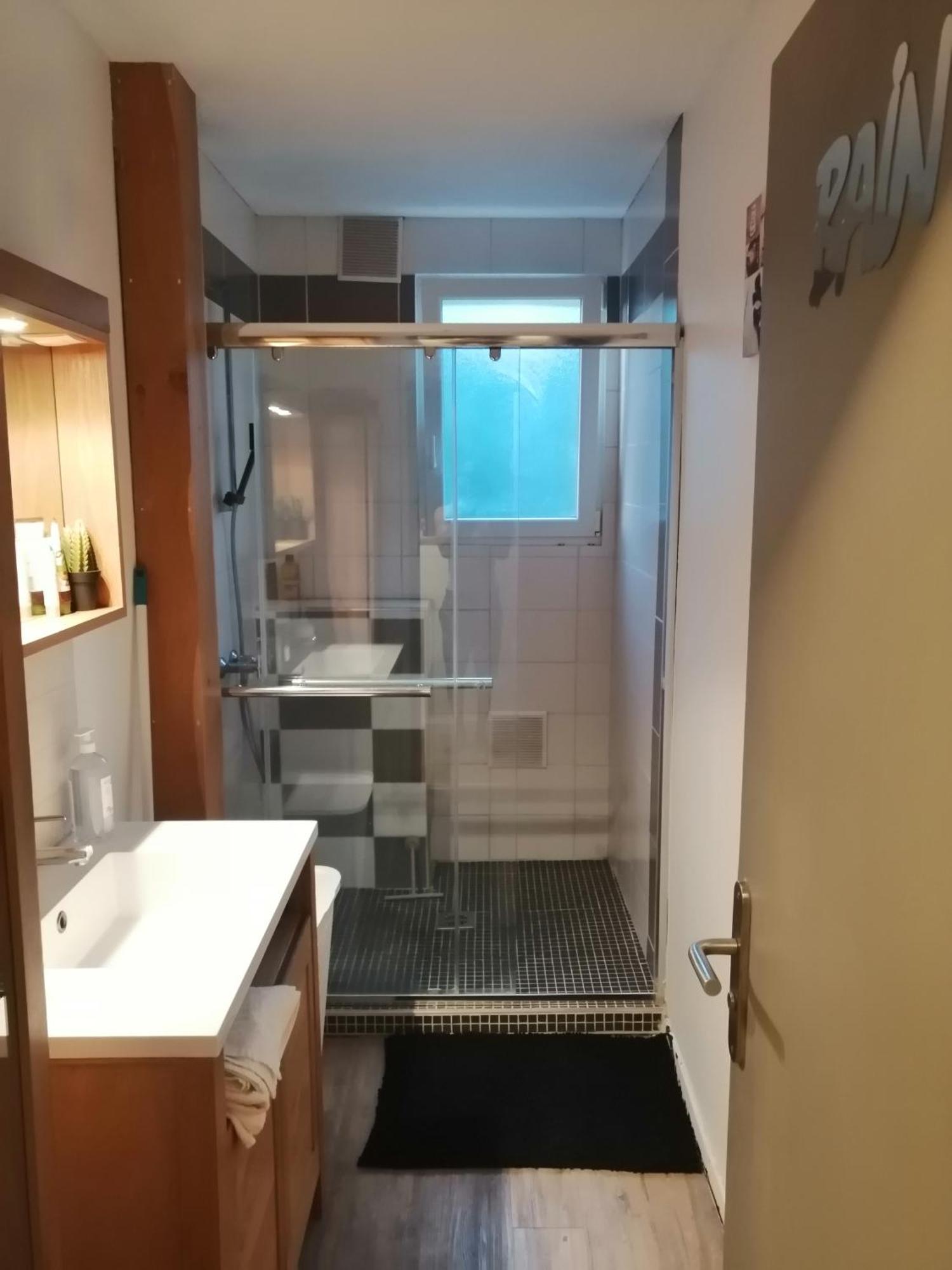 Chambre Dans Appartement A Ниор Екстериор снимка