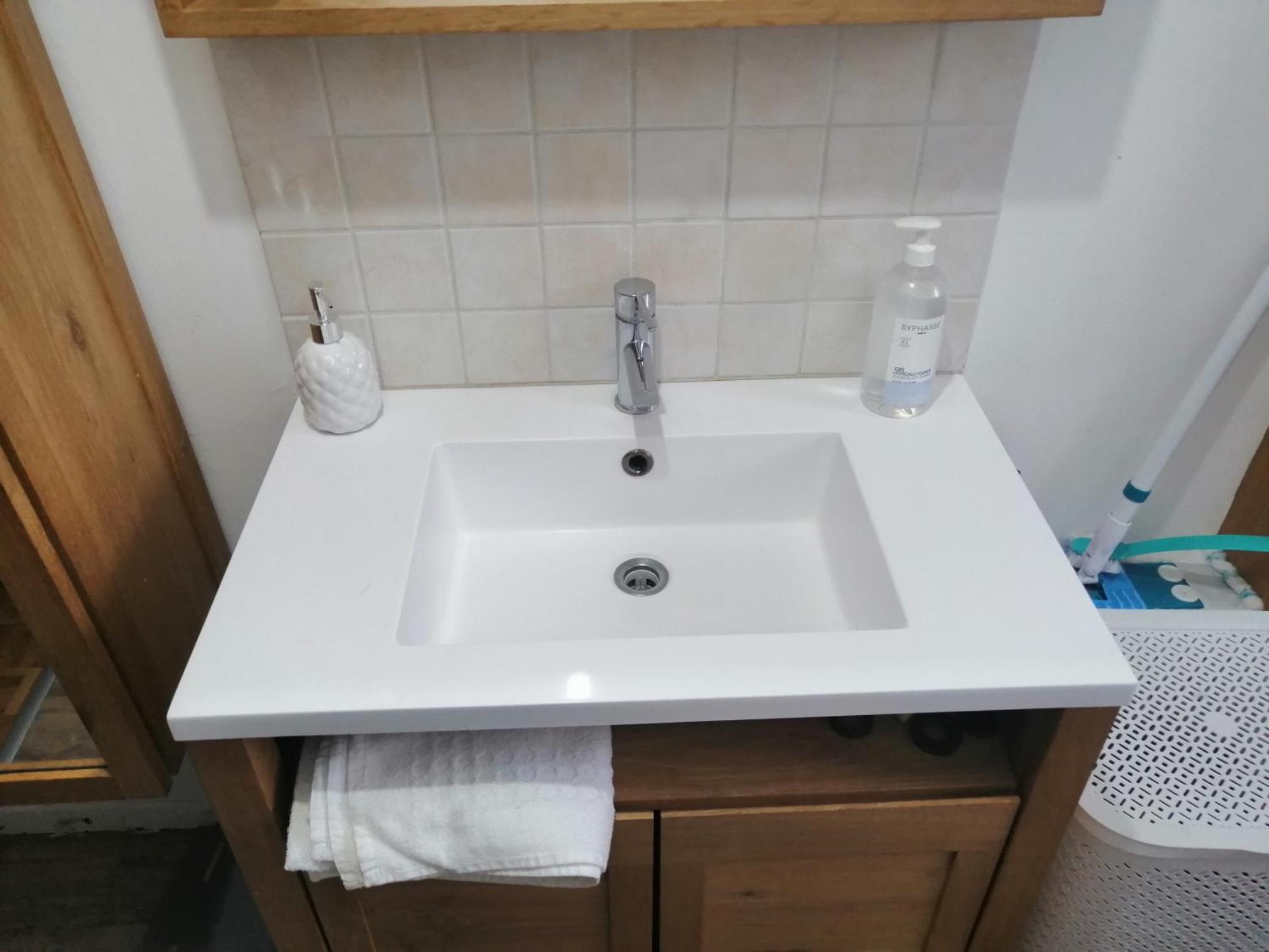 Chambre Dans Appartement A Ниор Екстериор снимка