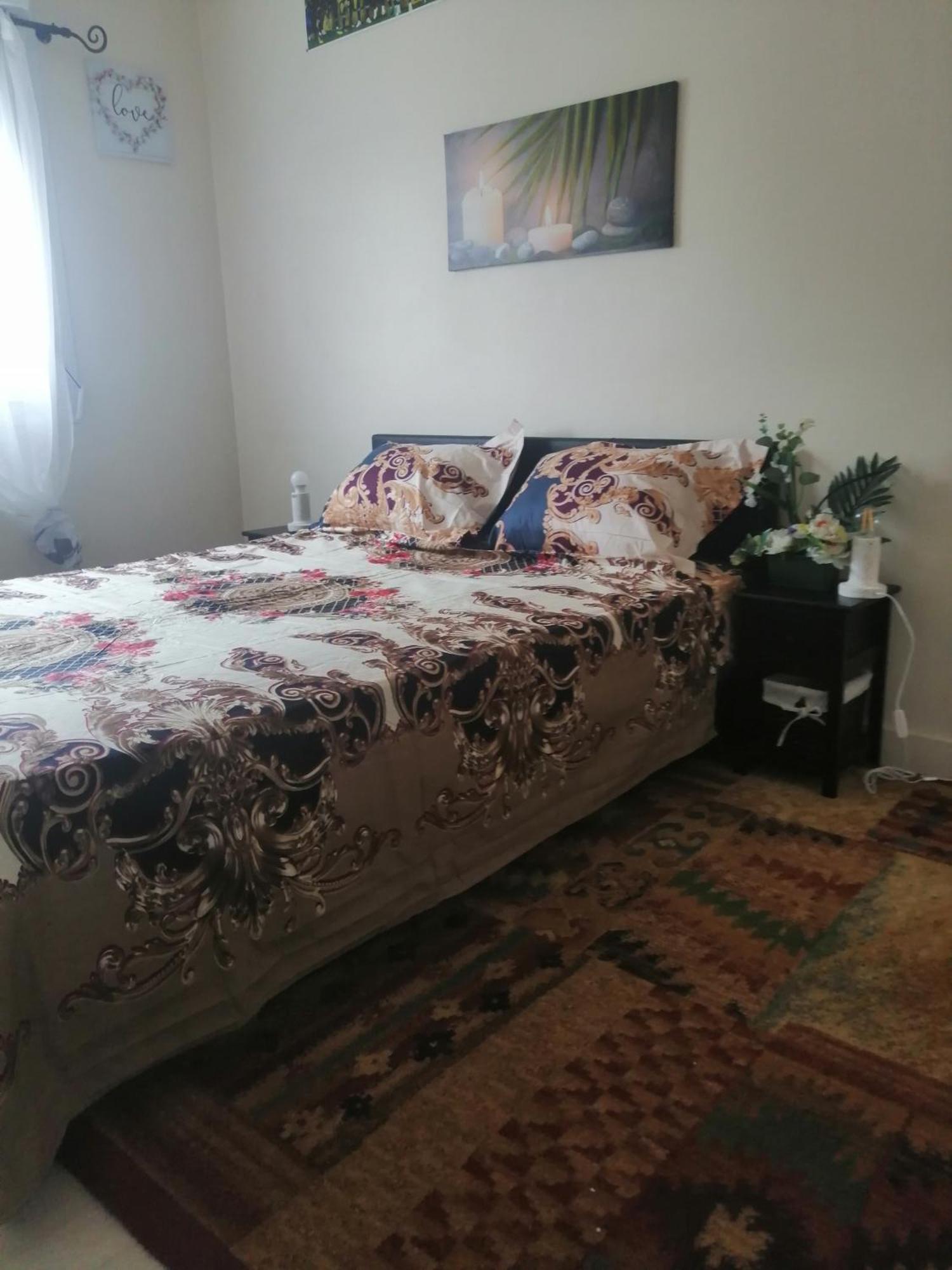Chambre Dans Appartement A Ниор Стая снимка